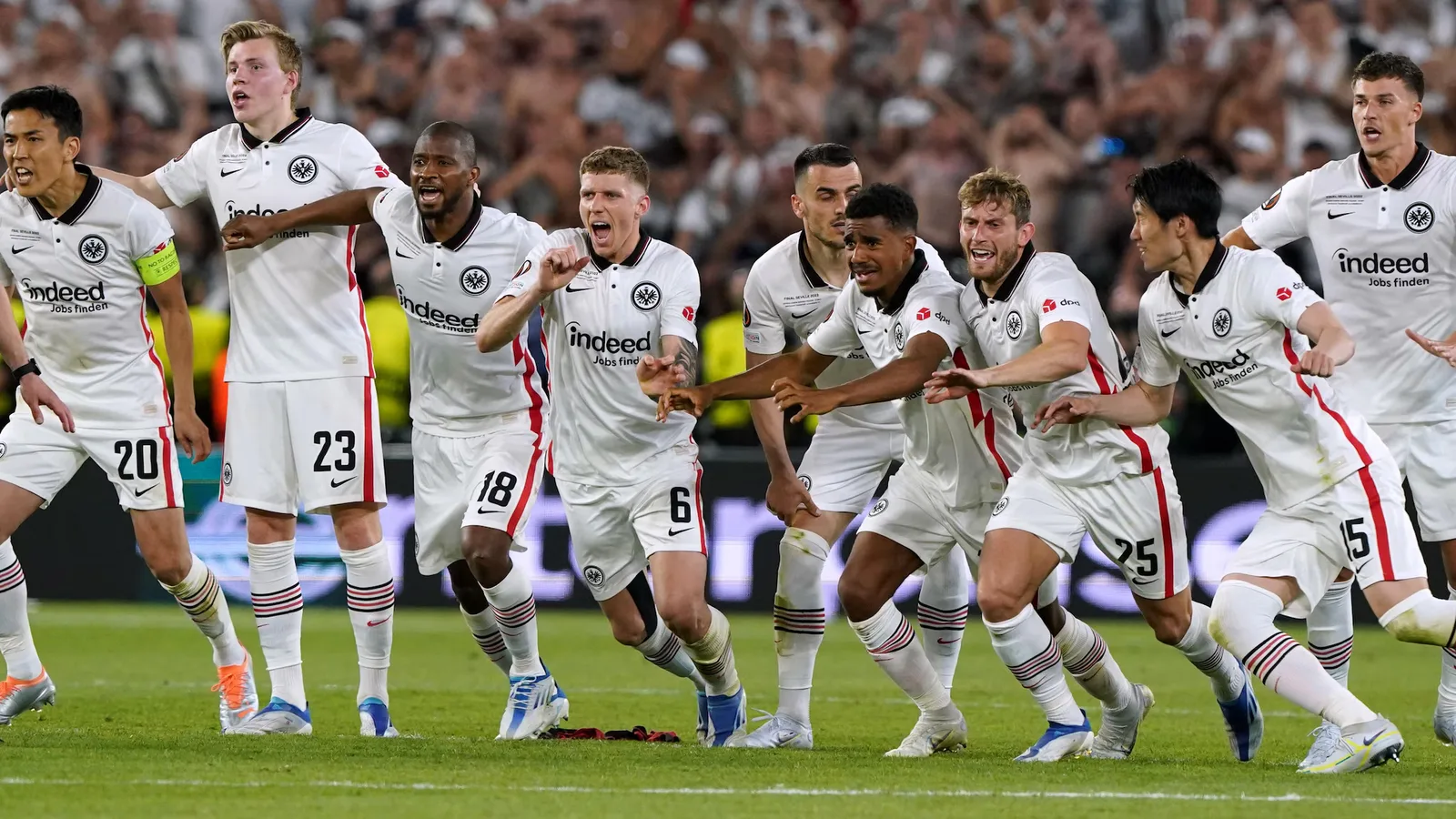 Frankfurt 1-1 Rangers (aet, Frankfurt win 5-4 on penalties): Trapp seals shoot-out success | UEFA Europa League 2021/22
