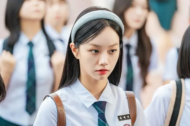Hyeri breaks free from ‘Deok-sun’ image with breakout overseas success of 'Friendly Rivalry' - The Korea Times