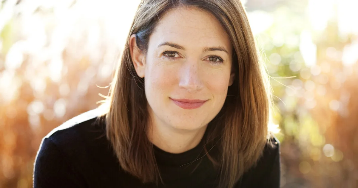 Gillian Flynn's first novel, <em>Sharp Objects</em>, was an Edgar Award finalist. She lives in Chicago with her husband.