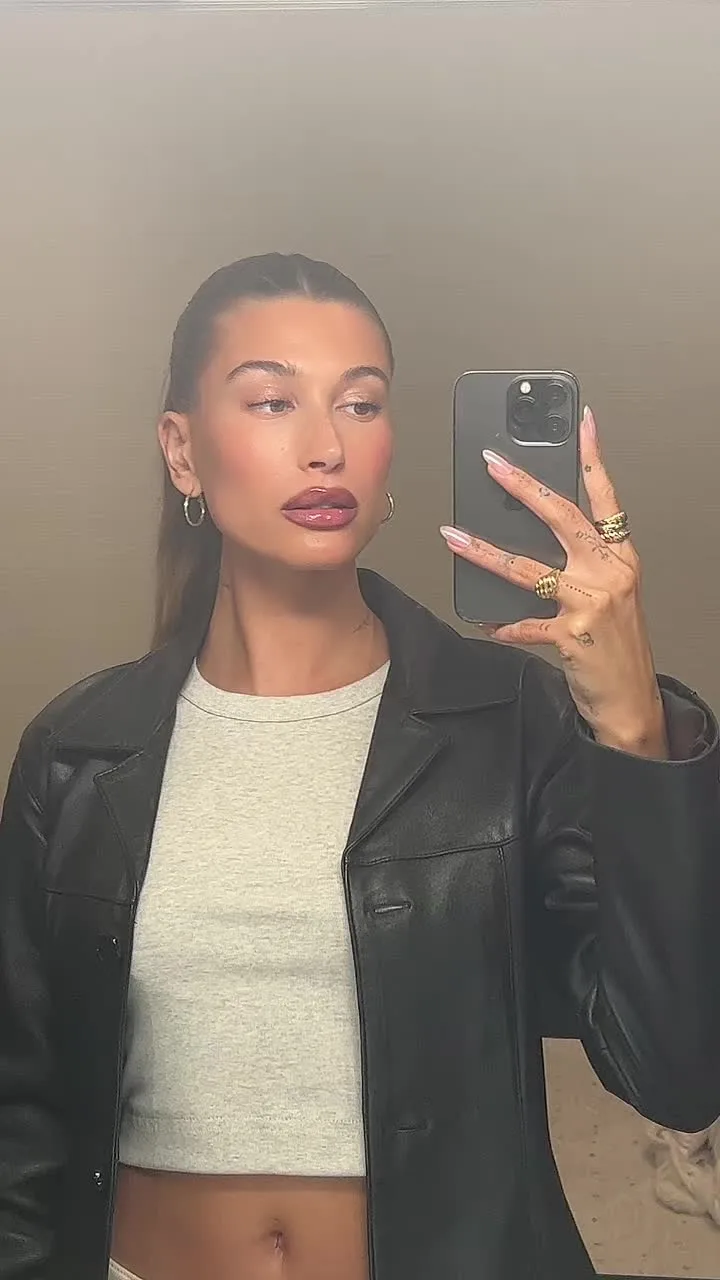 ready for all the fall things including brownie glazed lips 🥹✨✨✨🤎🤎🤎