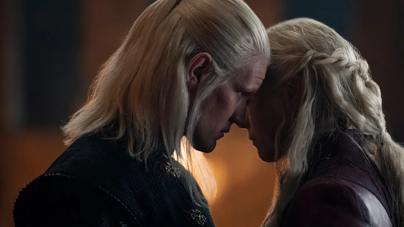 Daemon and Rhaenyra Targaryen forehead to forehead.