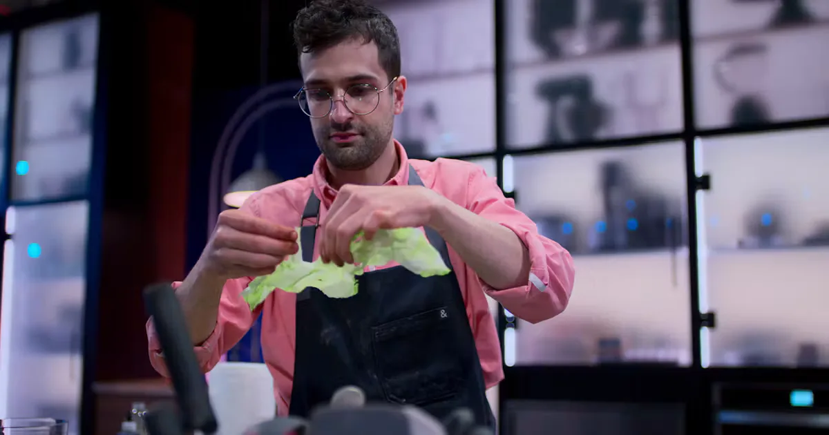 Jonny Manganello Responded To The Hilarious 'Is It Cake?' Cheating Controversy