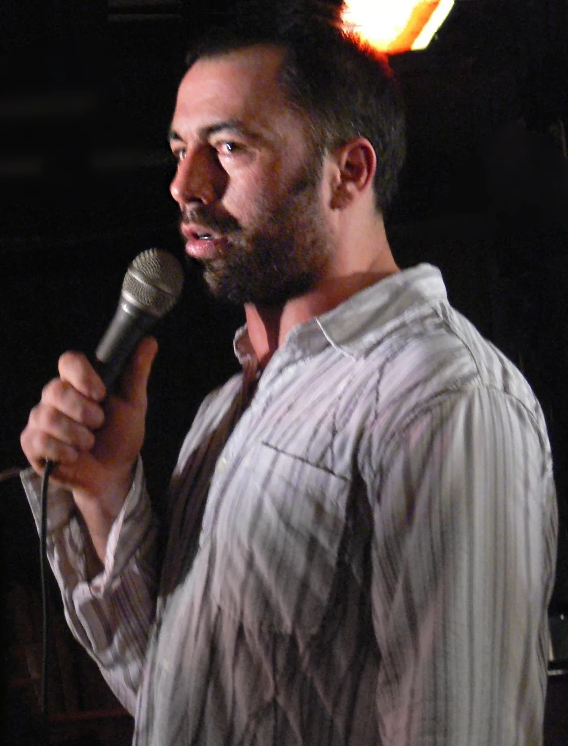 Joe Rogan portrait, CC BY 2.0; contextual image predating the Spotify partnership.