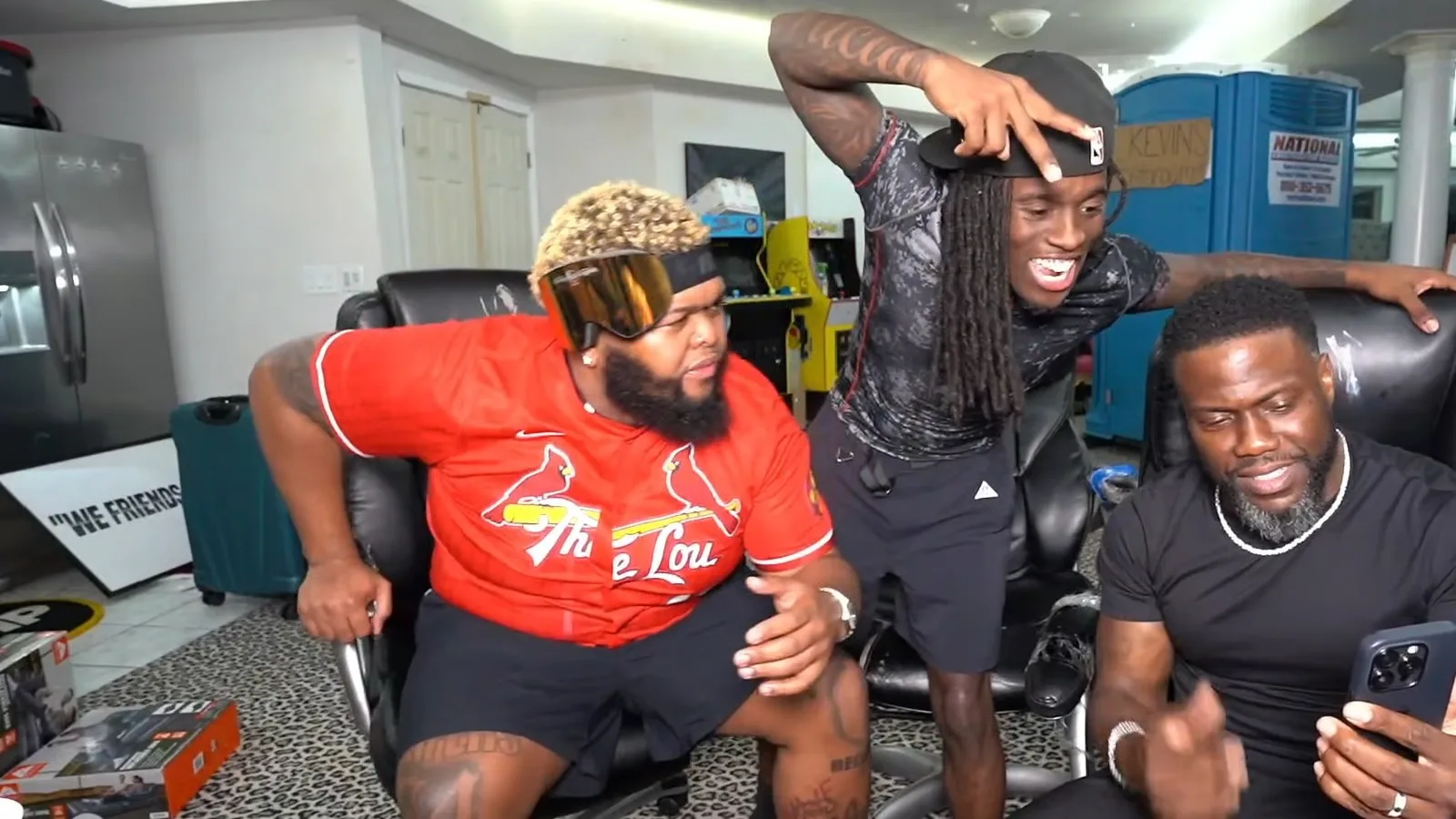 Kevin Hart floors Kai Cenat with spontaneous LeBron James FaceTime - Dexerto