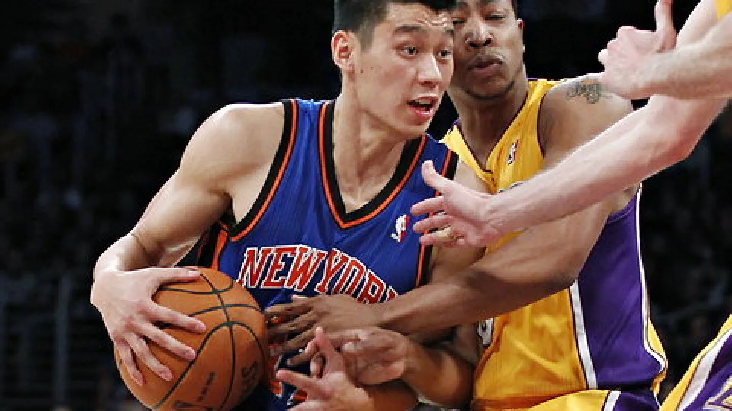 Lin drives against the Lakers, February 2012