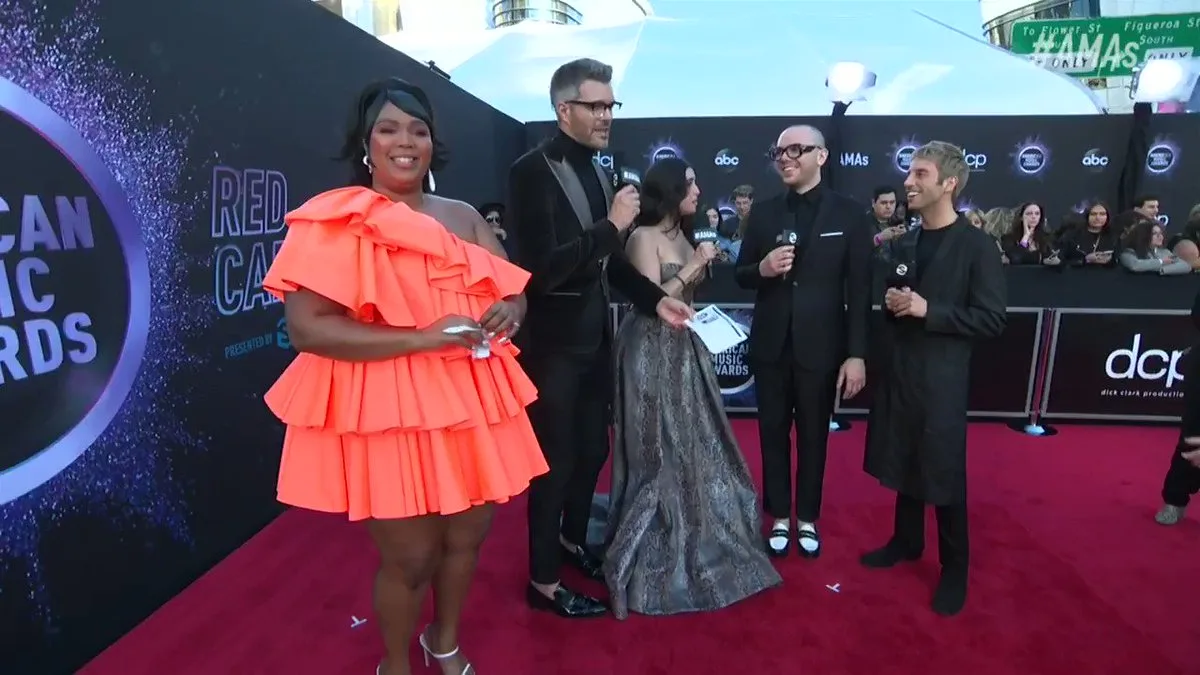 You are EVERYTHING, @lizzo! Cant wait to see you on the #AMAs stage!
