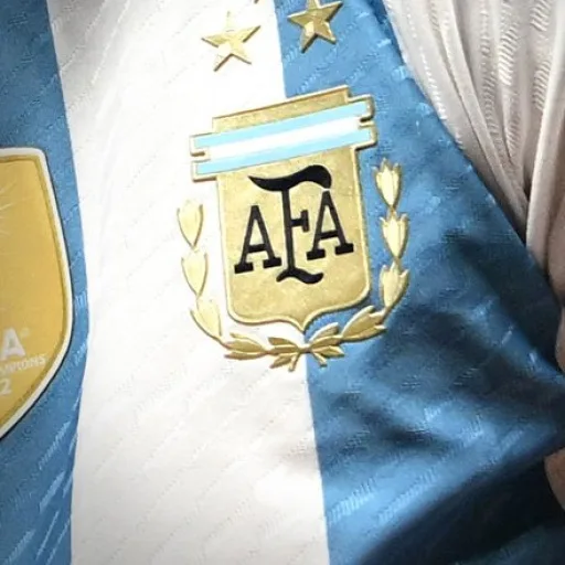Argentina shirt with the new third star above the AFA crest