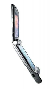 Original silver RAZR V3 in Motorola’s IDEA design-award entry.