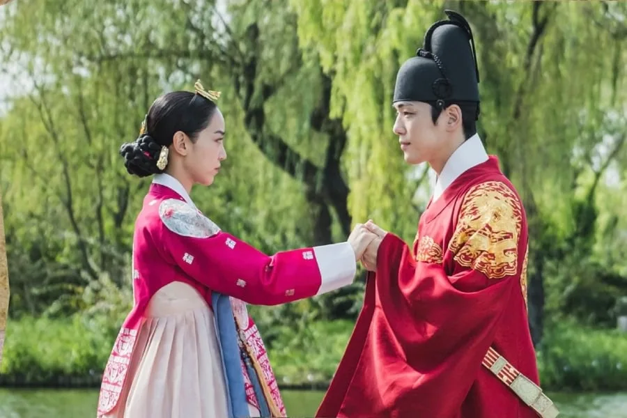 "Mr. Queen" Continues To Dominate Time Slot With No. 1 Ratings | Soompi