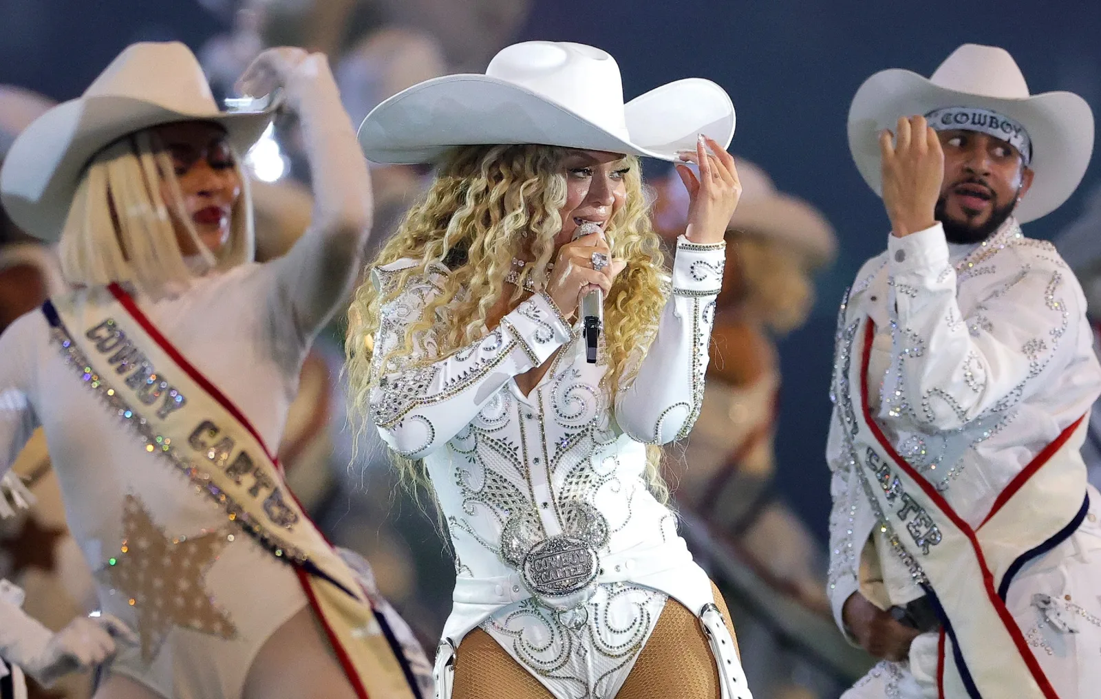 Beyoncé and dancers during the Cowboy Carter halftime set