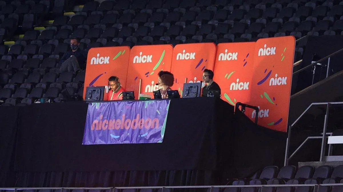 The Nickelodeon broadcast booth at the Saints–Bears wild-card game
