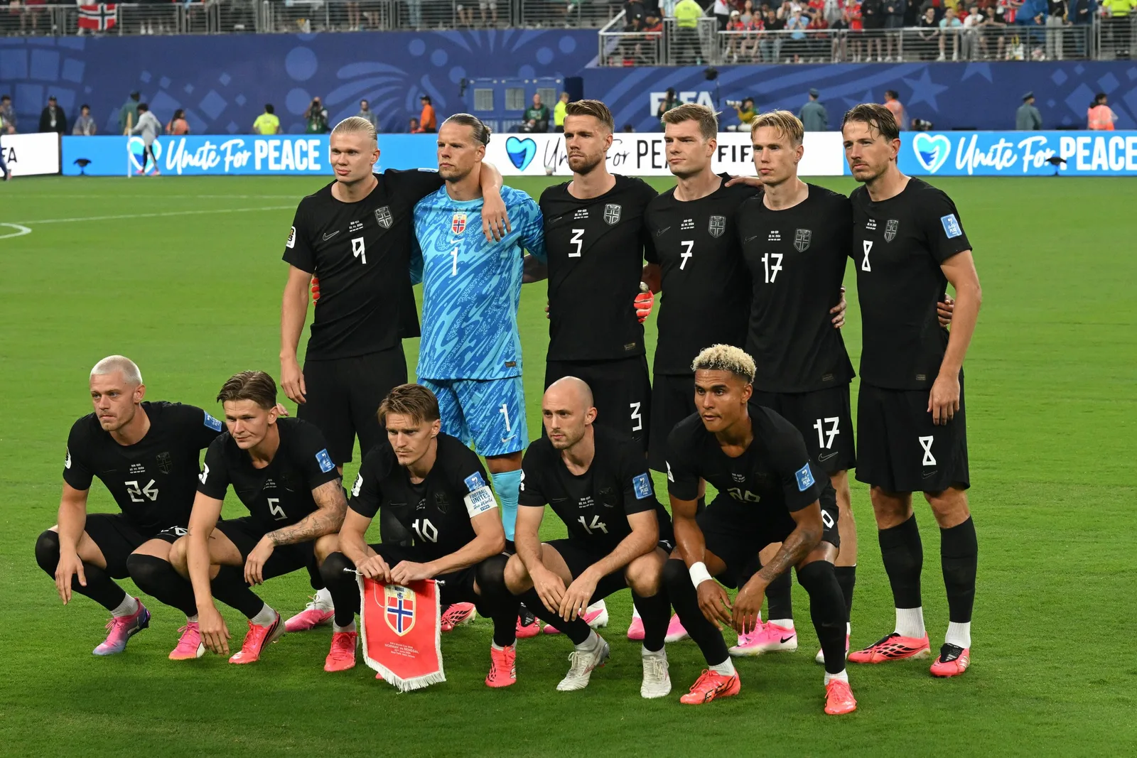 EAST RUTHERFORD, NEW JERSEY - JUNE 22: Norway starting eleven prior to playing Senegal during a FIFA World Cup 2026 Group I match at New York New Jersey Stadium on June 22, 2026 in East Rutherford,…
