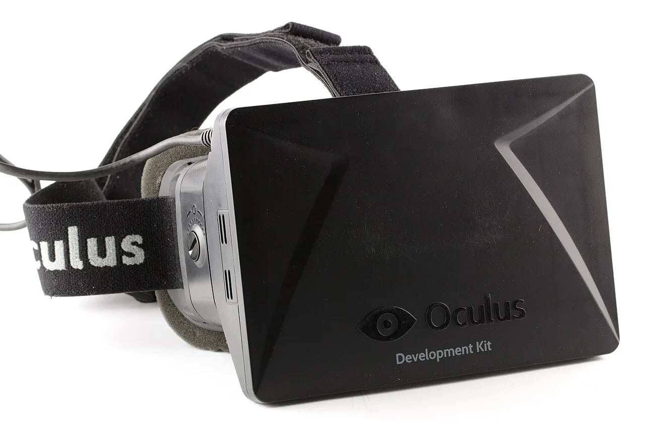 The front of the first Oculus Rift developer headset, photographed in December 2013. CC BY 3.0.