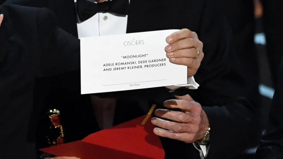 'Moonlight' wins best picture after 'La La Land' mistakenly announced