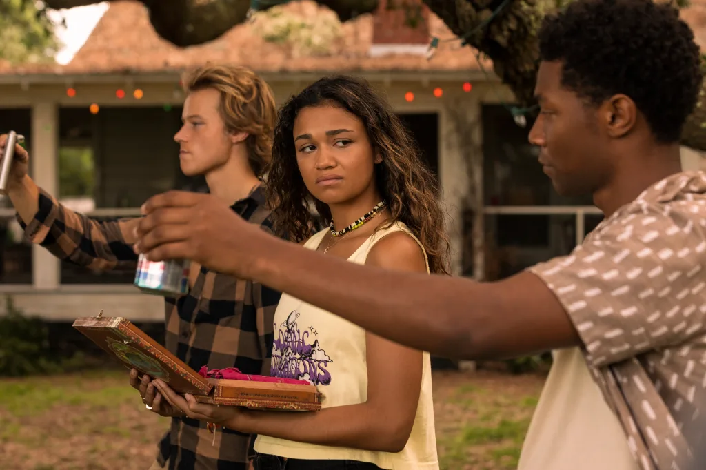 John B, Sarah and Pope in a scene from season 2.