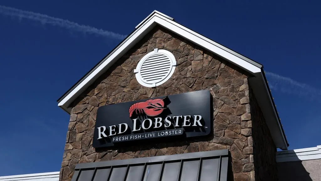 Red Lobster Mulls Possible Bankruptcy Filing Amid Debt And Rising Labor Costs