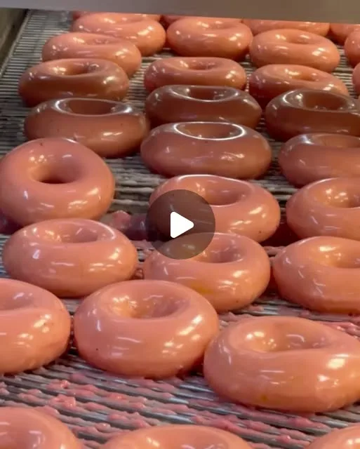 Hailey Rhode Bieber on Instagram: "STRAWBERRY GLAZE DAY!!!!!!!!!Feeling over the moon today🍓❤️ thank you thank you thank you!"