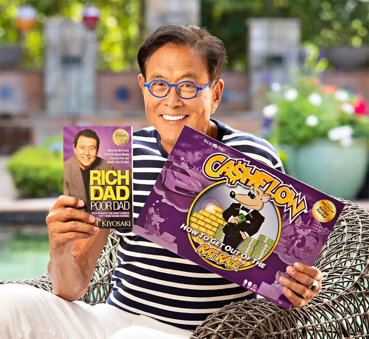 Robert Kiyosaki with his CASHFLOW board game