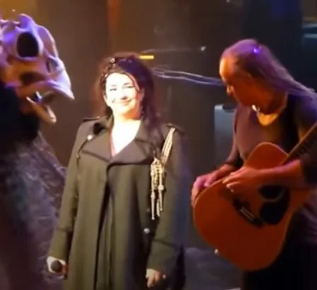 Kate Bush and Mino Cinelu during Before the Dawn in London, September 20, 2014; CC BY-SA 4.0.