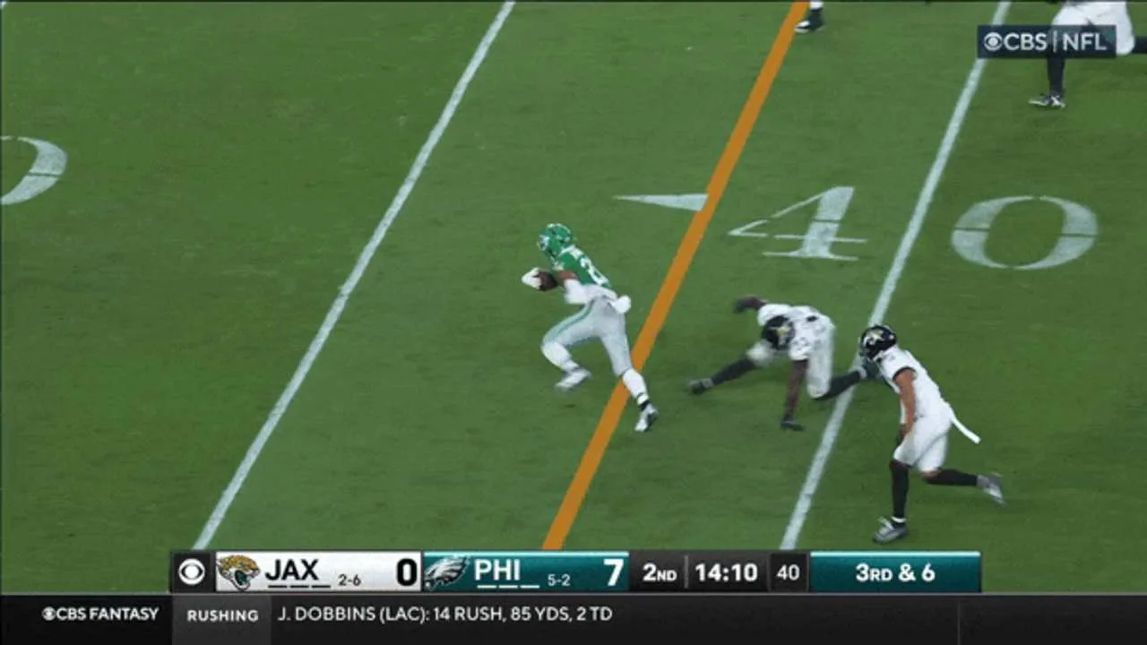 Highlight: Saquon Barkley backwards hurdle over Jaguars defender