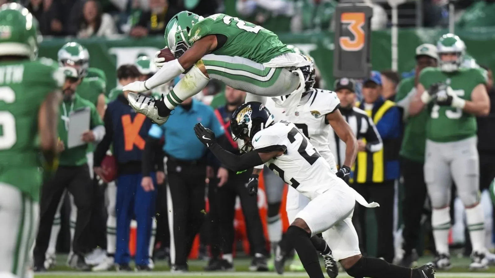 Saquon Barkley’s Backward Hurdle | Know Your Meme