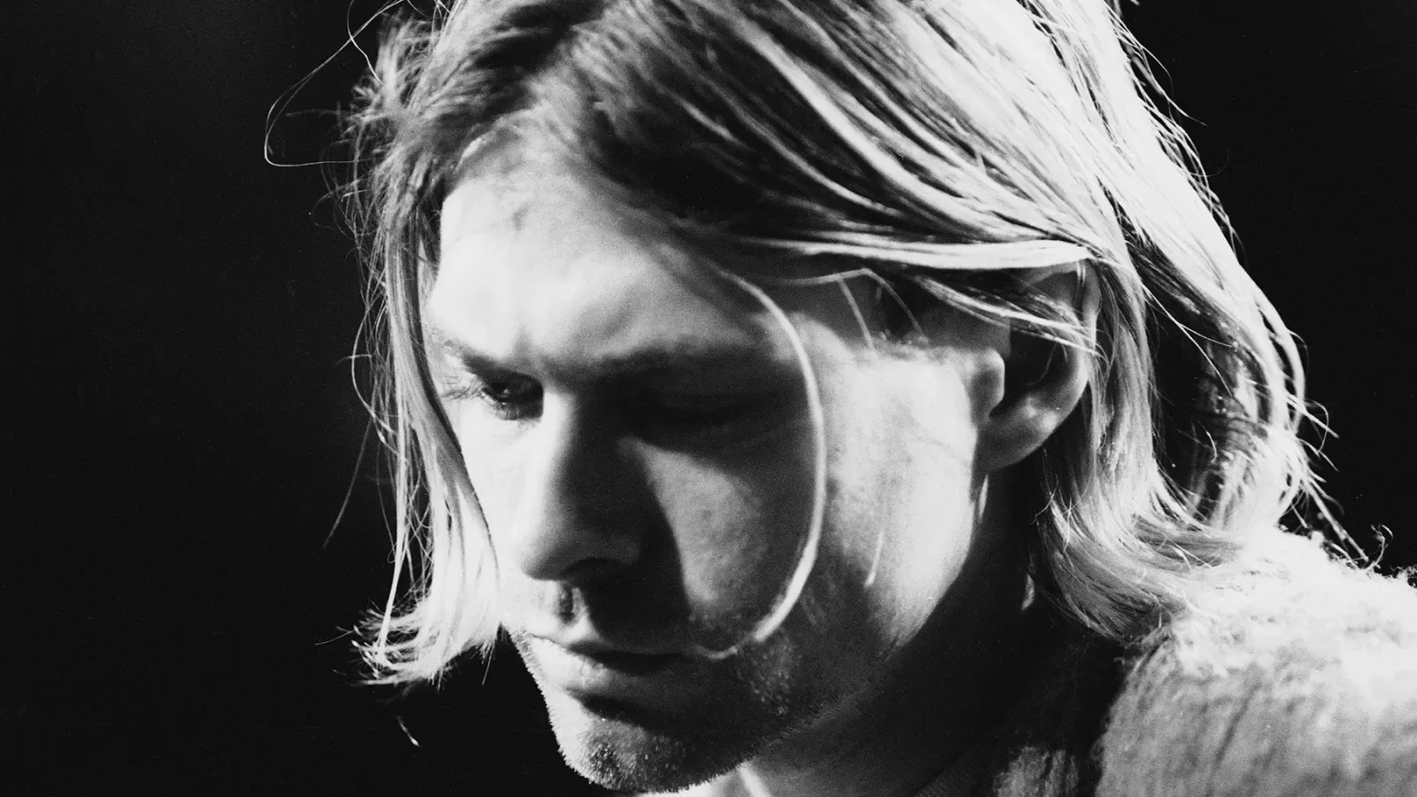 American singer and guitarist Kurt Cobain (1967 - 1994), performs with his group Nirvana at a taping of the television program 'MTV Unplugged,' New York, New York, Novemeber 18, 1993. (Photo by…