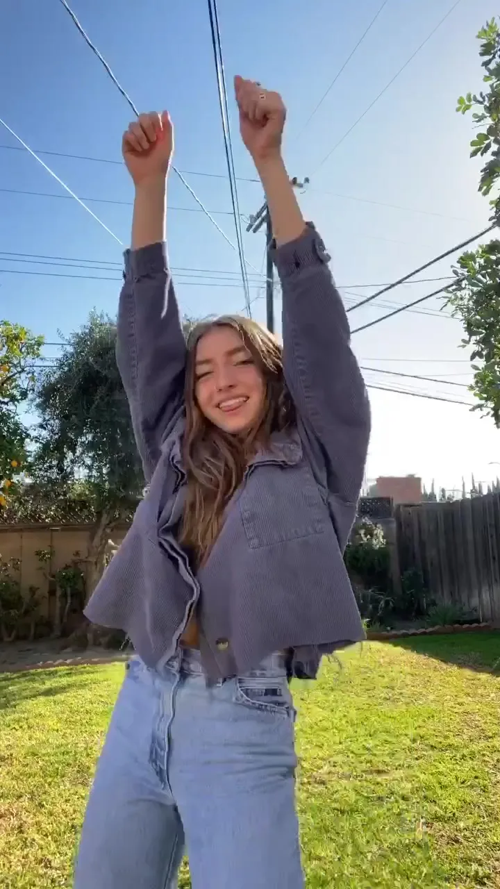 not my usual content but this song was too catchy to not make a dance to LMAO🥺🥺 try it and tag me !! #foryou #foryour #foryoupage #foryourpage