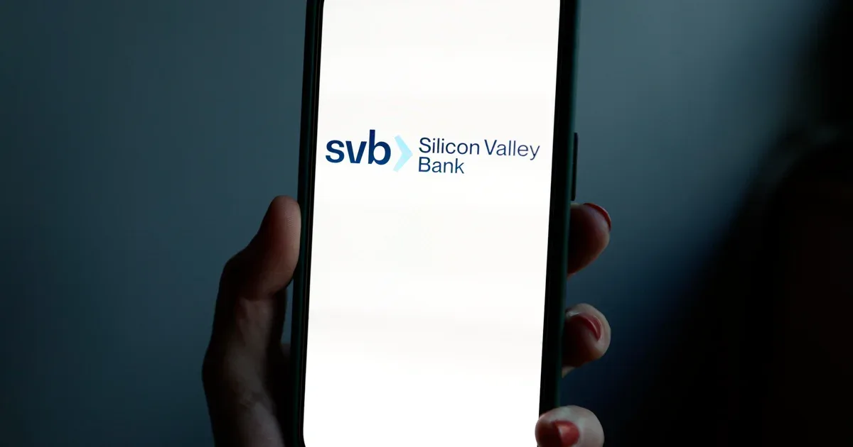 How Twitter helped push Silicon Valley Bank over the edge
