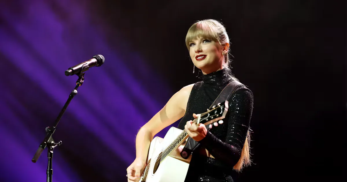 Taylor’s Full 'Midnights' Tracklist Features A Collab With This Singer