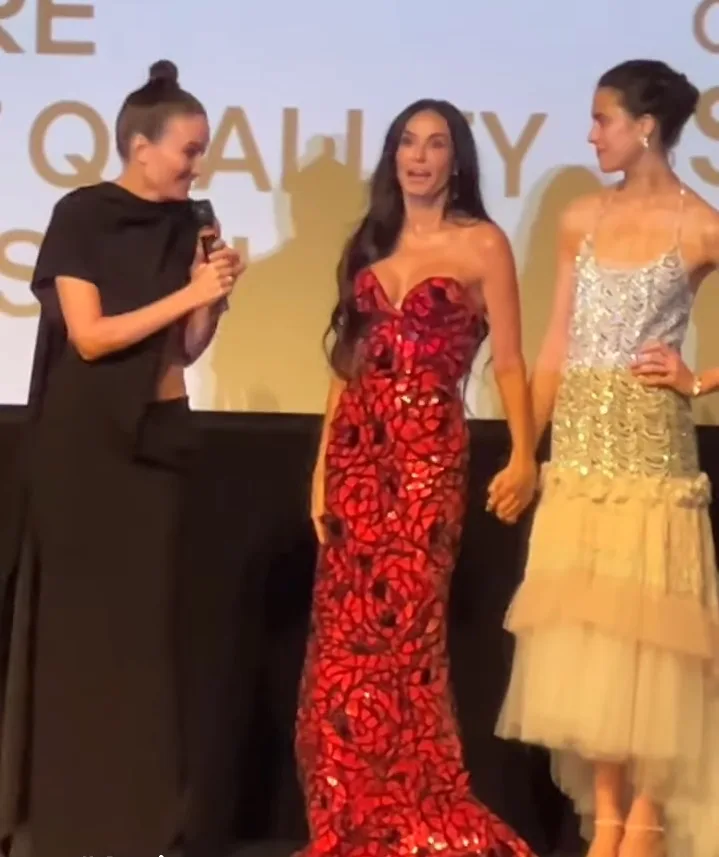 Demi Moore and Margaret Qualley at the Hollywood premiere; CC BY 3.0.