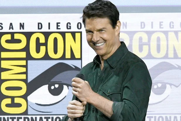 Tom Cruise Surprises Hall H With 'Top Gun: Maverick' Appearance