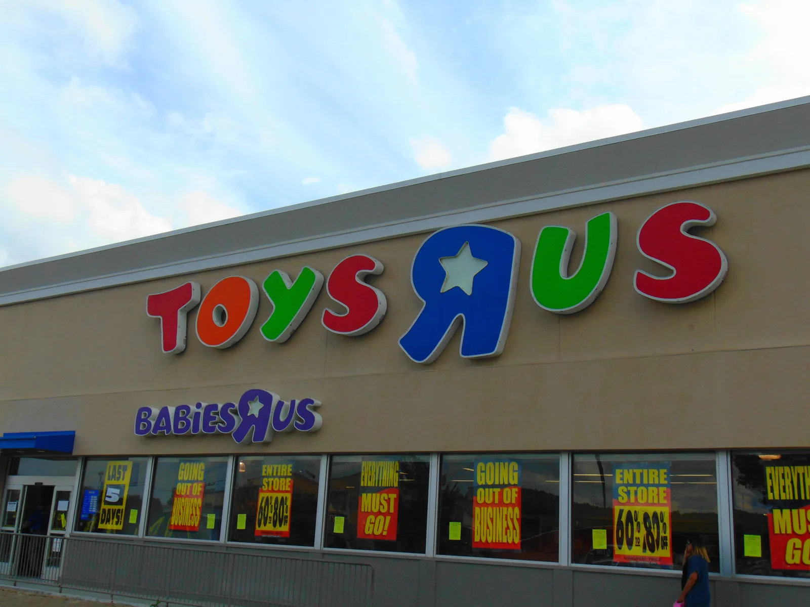 A closing Toys "R" Us in Auburn, Massachusetts, June 2018