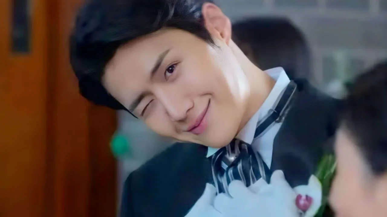 Kim Seon-ho Smile | Know Your Meme