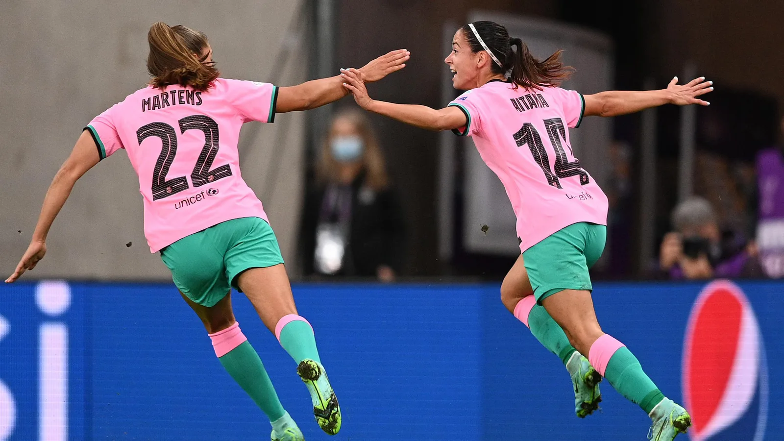 Chelsea 0-4 Barcelona: Barça surge to first Women's Champions League title | UEFA Women's Champions League 2020/21