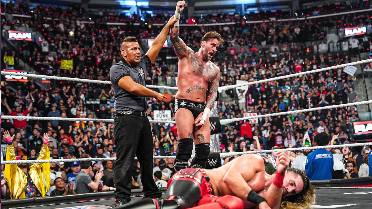 CM Punk defeats Seth Rollins at the Netflix premiere
