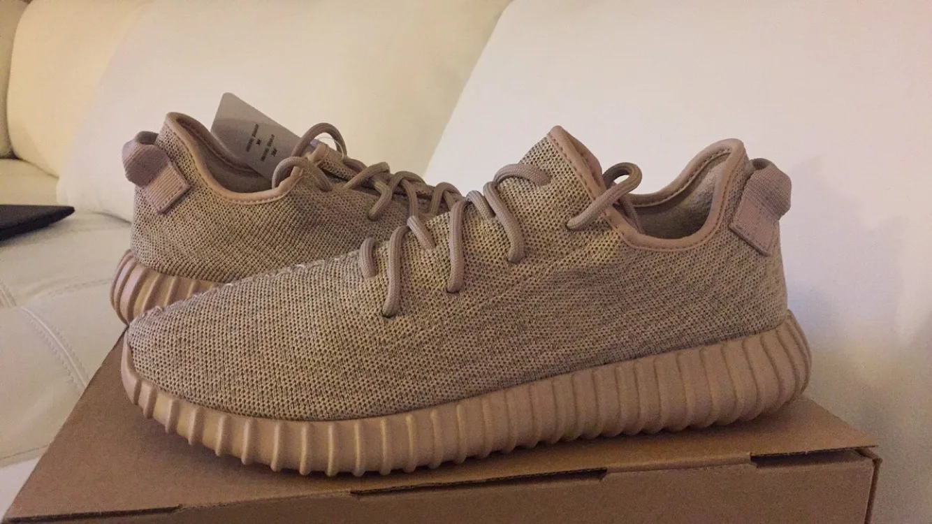 The original 350 in Oxford Tan on its box