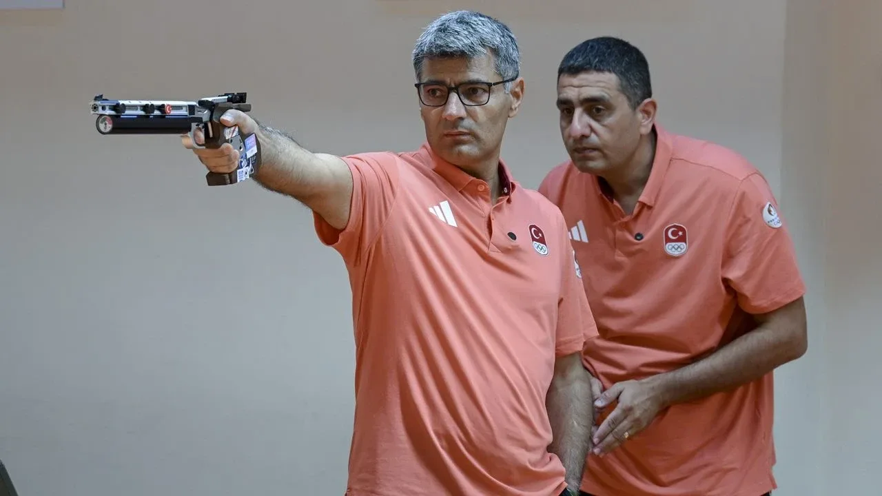 Olimpiyat Oyunları'ndaki tavrıyla popüler olan Yusuf Dikeç'e sosyal medyada büyük ilgi - Dünya Gazetesi