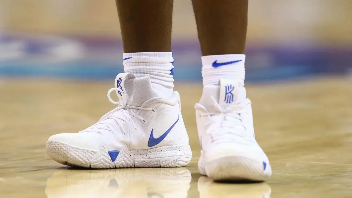 Zion Williamson's white Nike shoes on court